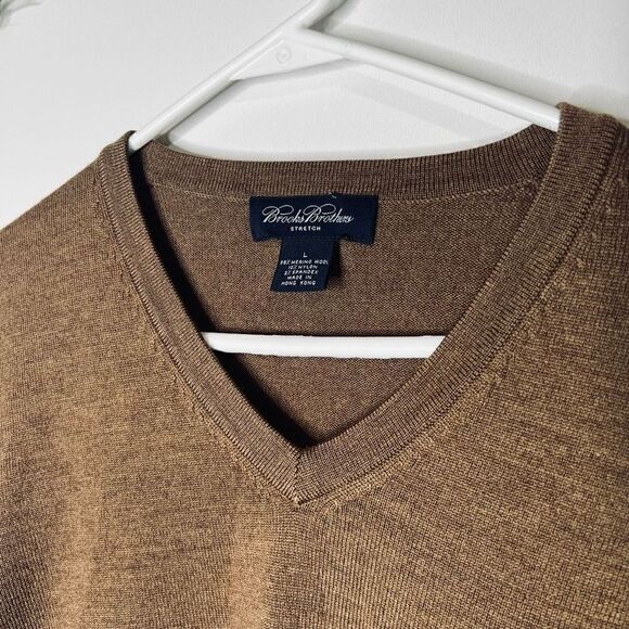 Brooks Brothers Brown Merino Wool Blend V-Neck Sweater - Picture 2 of 10